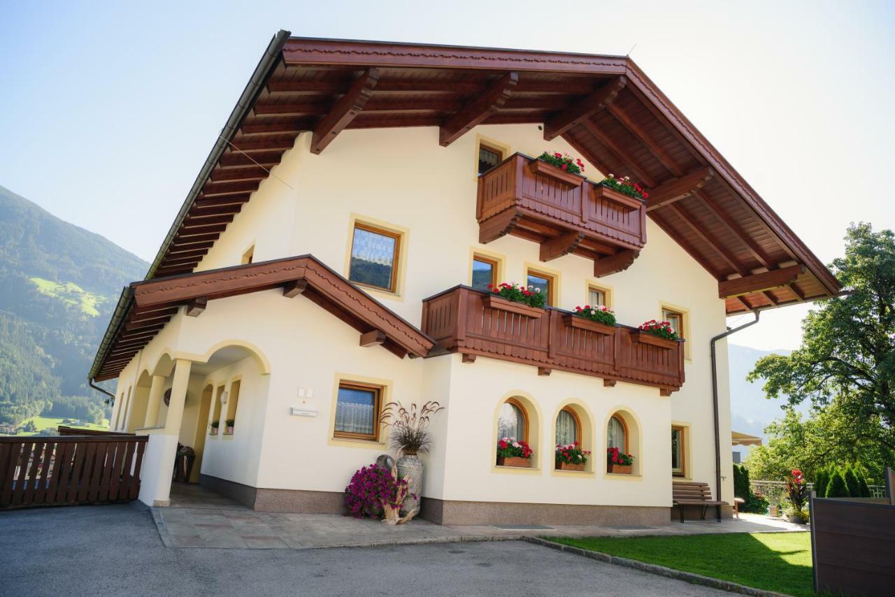 Appartements Spitaler Ried im Zillertal Exterior foto